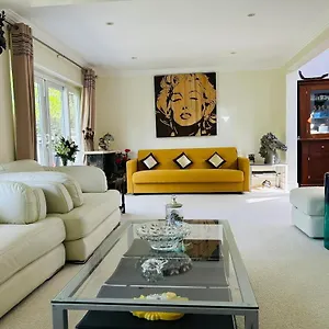  Homestay Serene Spacious