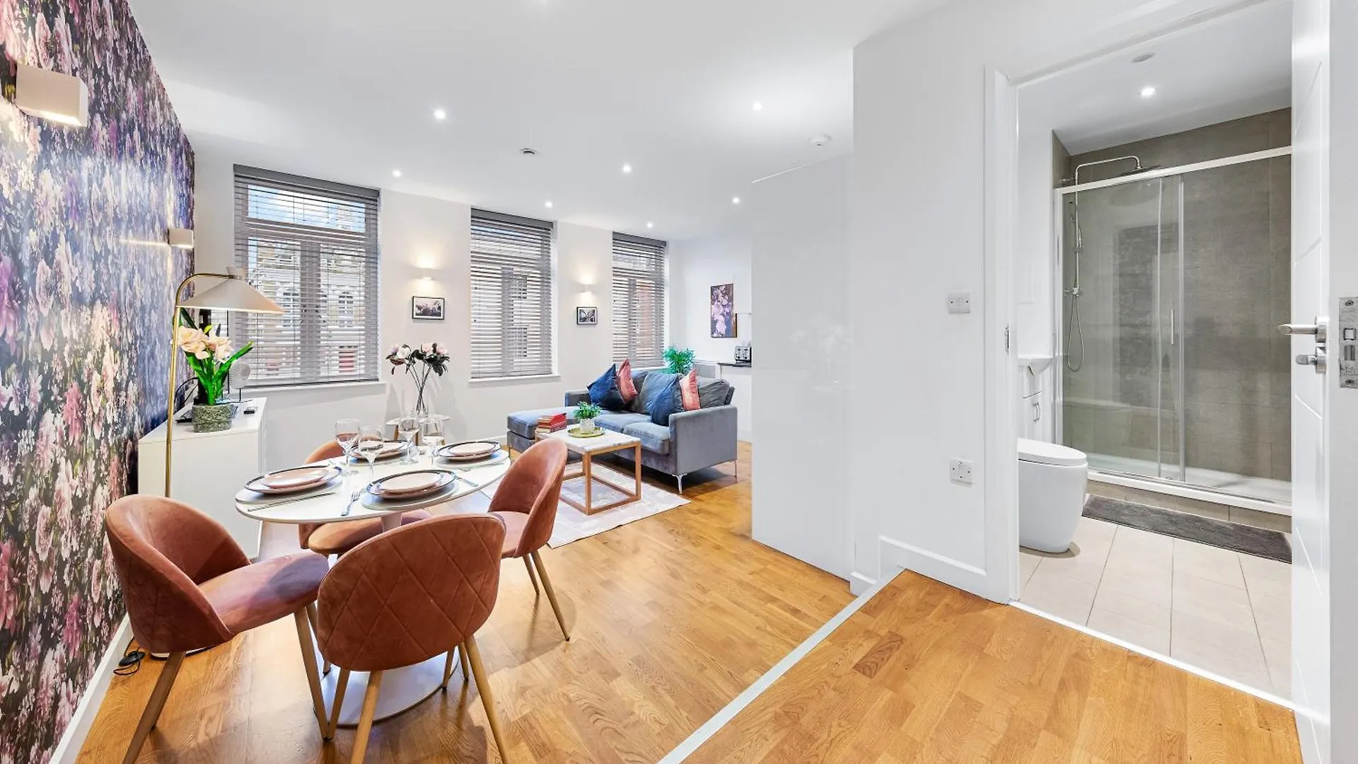 Modern One Bedroom Flat - Near Heathrow, Windsor Castle, Thorpe Park - Staines London Tw18 公寓 斯坦斯